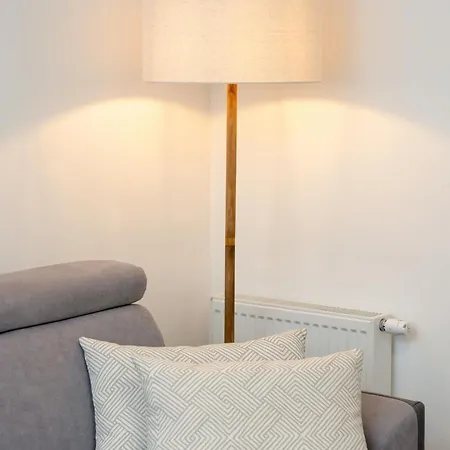Sadowa Spacious With Balcony Next To Granary Island By Renters Appartement