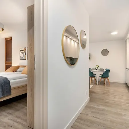 Sadowa Spacious With Balcony Next To Granary Island By Renters Appartement Gdańsk