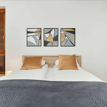 Sadowa Spacious With Balcony Next To Granary Island By Renters * Gdańsk