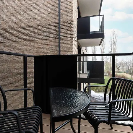 Sadowa Spacious With Balcony Next To Granary Island By Renters 公寓