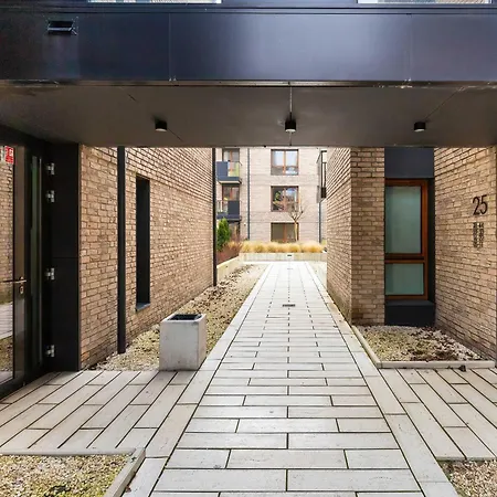 Appartement Sadowa Spacious With Balcony Next To Granary Island By Renters Gdańsk