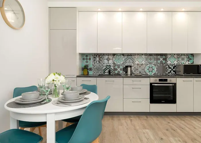 Sadowa Spacious With Balcony Next To Granary Island By Renters Apartment Gdansk