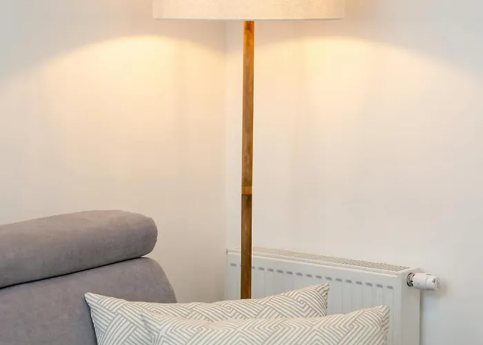 Sadowa Spacious With Balcony Next To Granary Island By Renters Daire