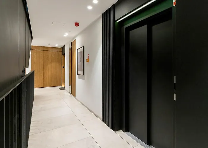 Sadowa Spacious With Balcony Next To Granary Island By Renters Apartment