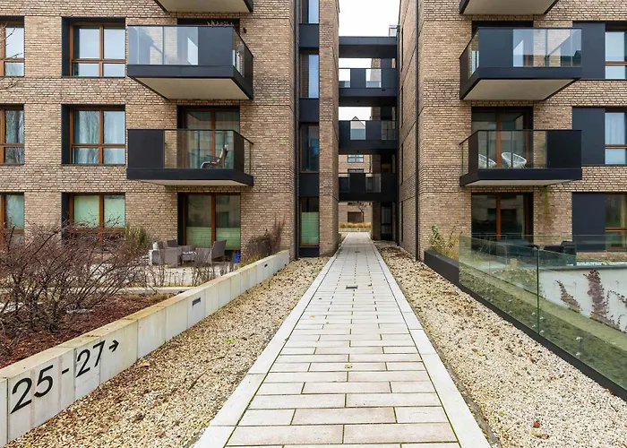 Апартаменты Sadowa Spacious With Balcony Next To Granary Island By Renters *