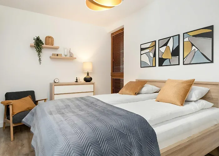 Sadowa Spacious With Balcony Next To Granary Island By Renters Gdańsk